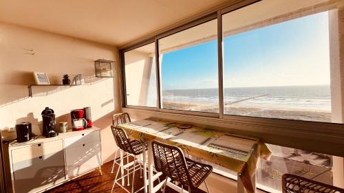 L’ensoleille T2 Face Ocean in Saint-Jean-De-Monts, France