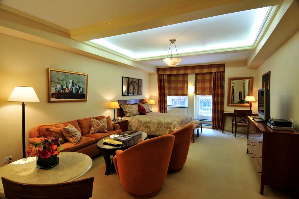 The Lombardy Hotel - photo 24