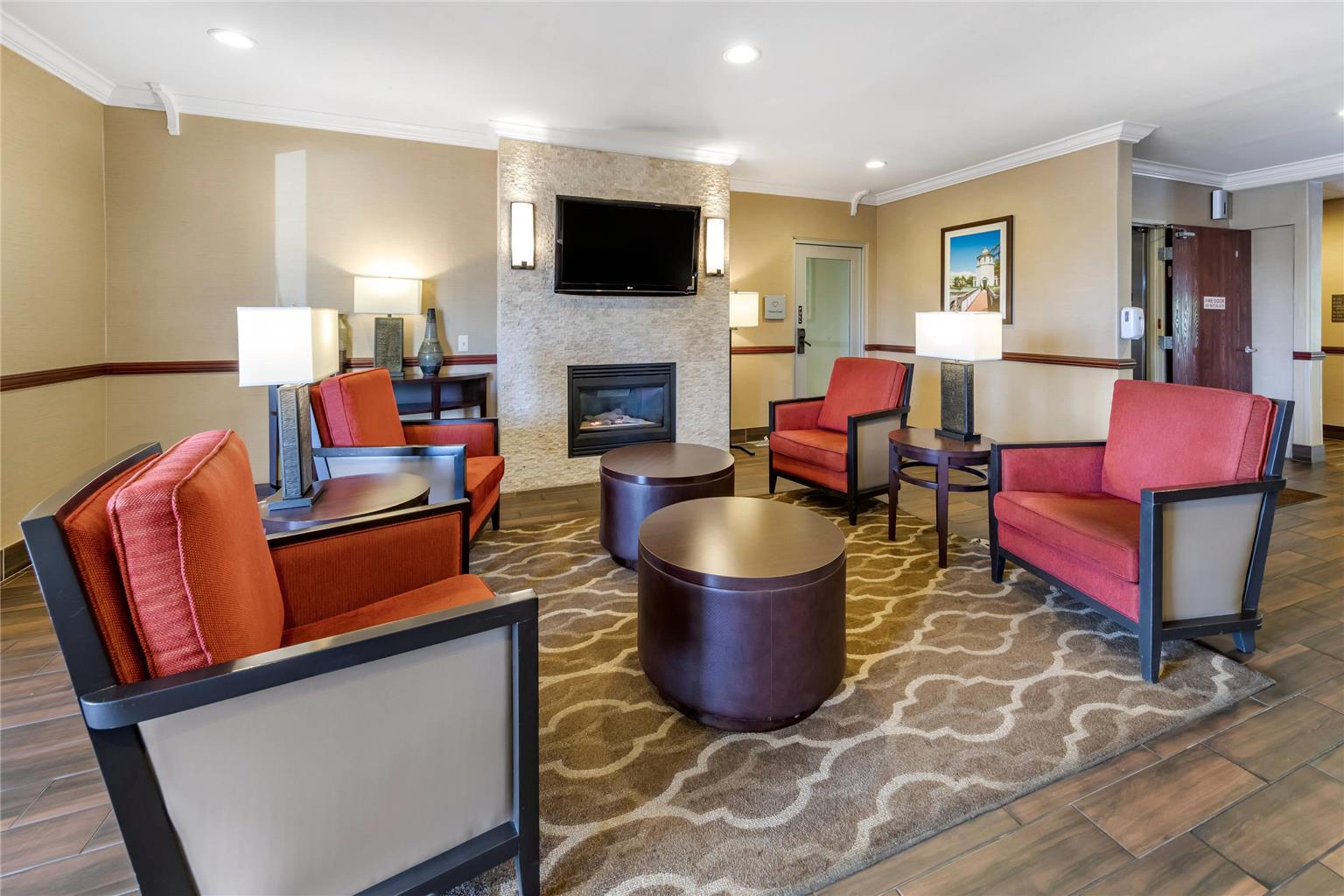 Comfort Suites Near Six Flags Magic Mountain - photo 3