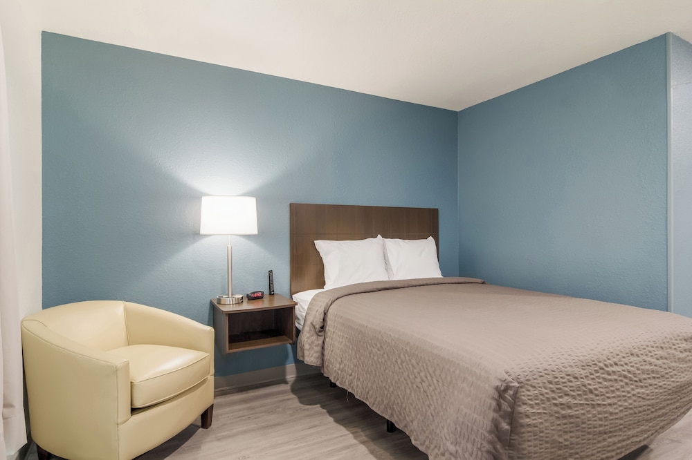 Woodspring Suites Fort Myers Cape Coral - photo 18
