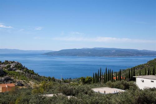 Villa Spring in Makarska private pool — 4-Star Luxury Hotel in Makarska, Croatia