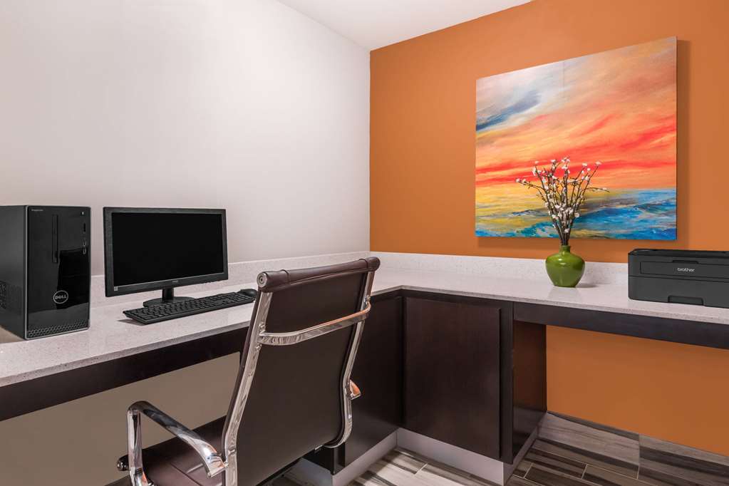 Days Inn & Suites by Wyndham Katy - photo 17