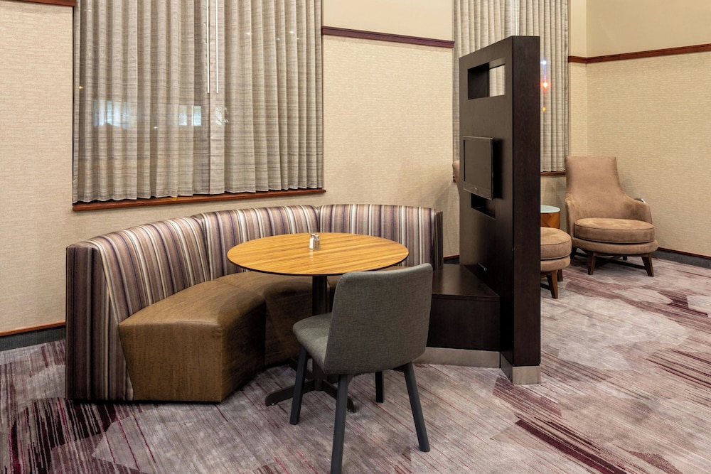 Courtyard by Marriott Rochester Mayo Clinic Area Saint Marys - photo 26