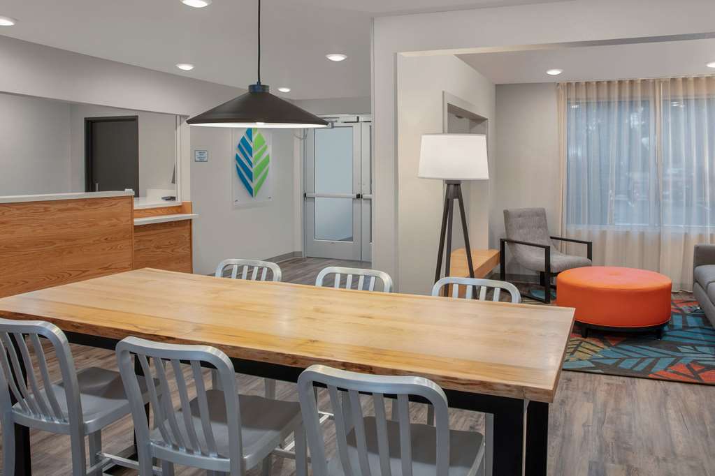 WoodSpring Suites Washington DC East Arena Drive - photo 8