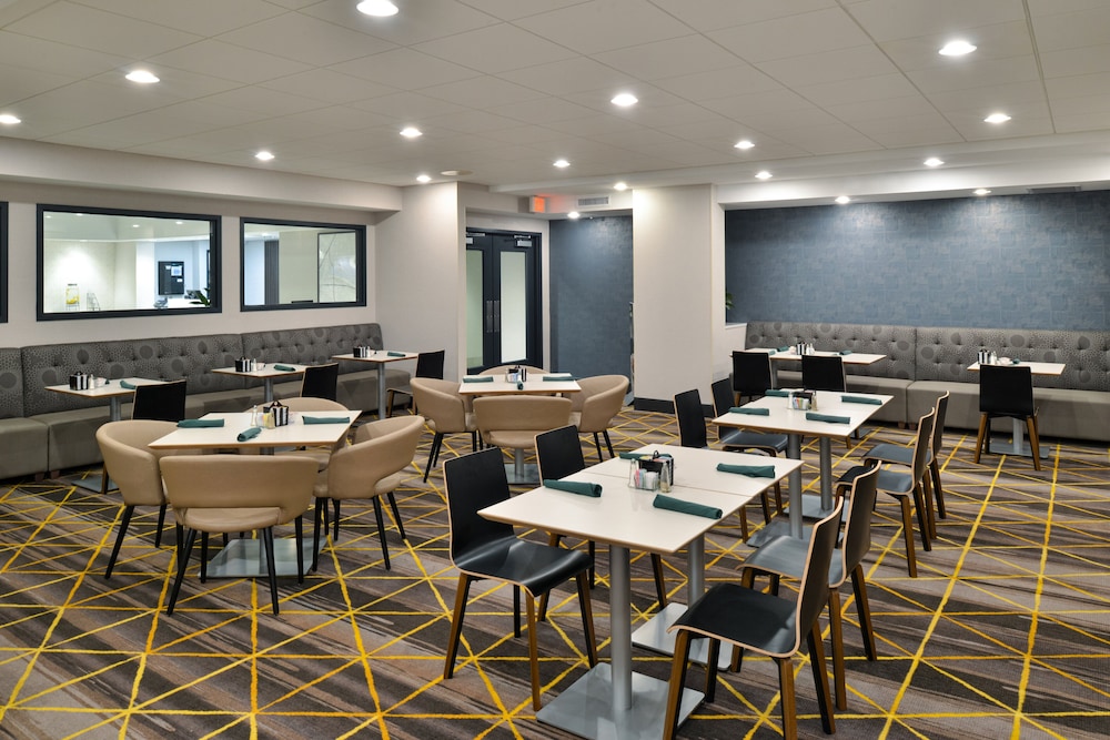 Holiday Inn Hotel & Suites Overland Park Convention Center - photo 49