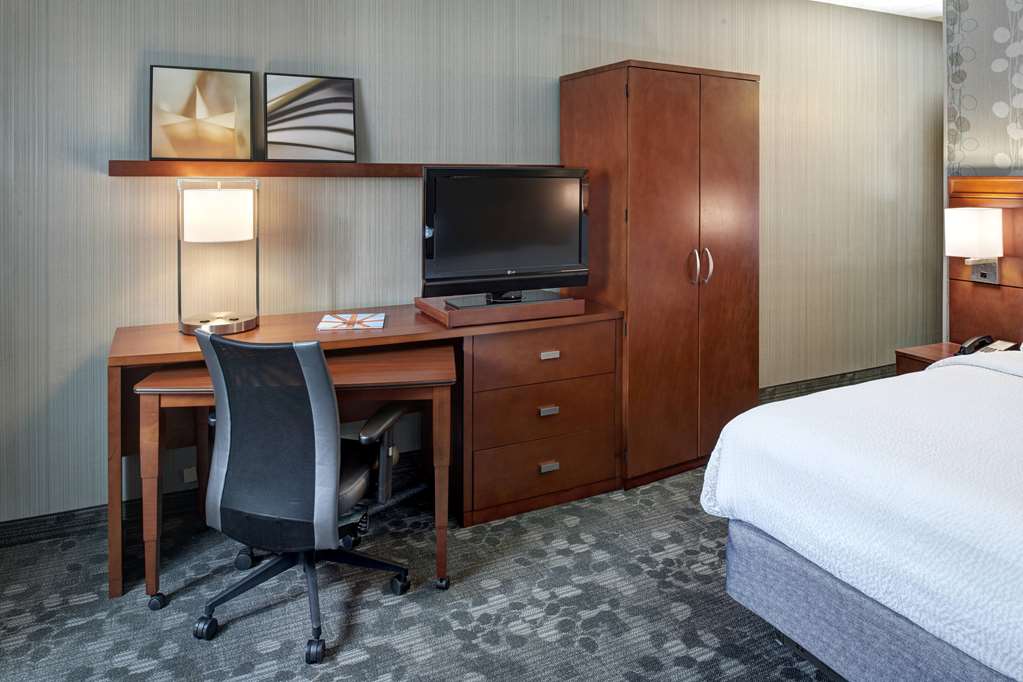 Sonesta Select Milwaukee Brookfield - photo 10