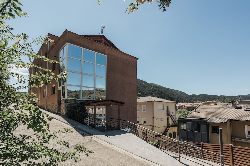 La Trobada Hotel Sport — Ripoll