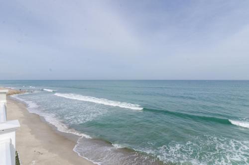 Brennans on the Shore by Bryant Real Estate in Kure Beach, United States
