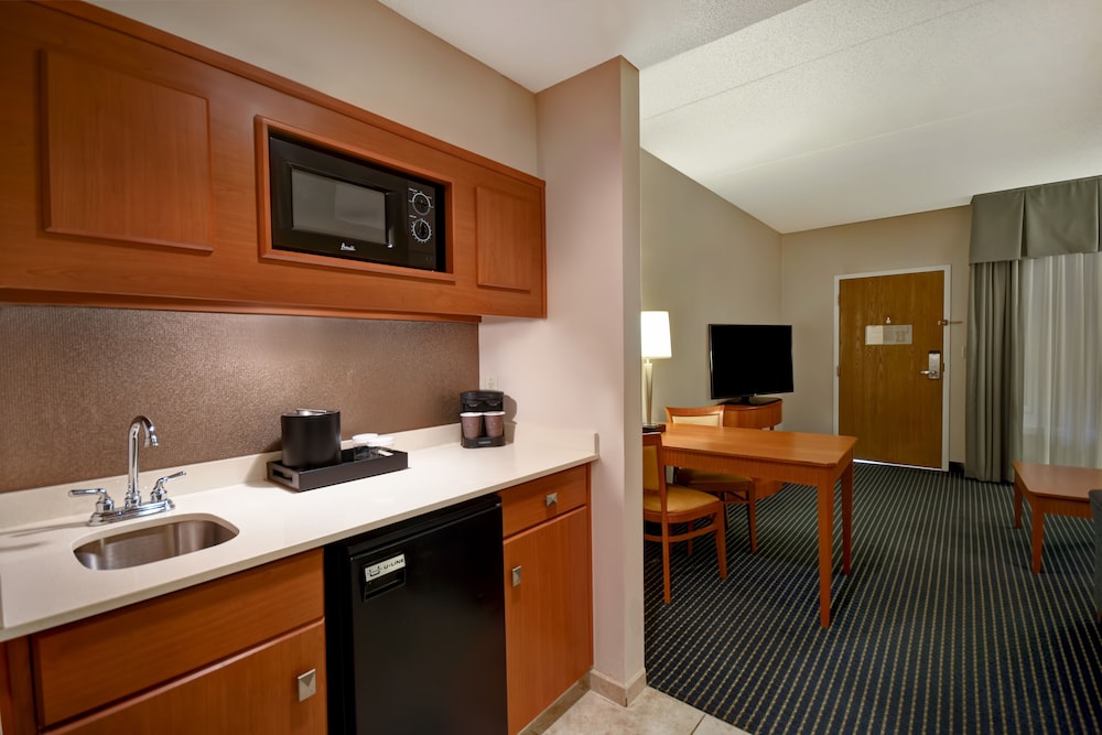 Embassy Suites by Hilton Lexington UK Coldstream - photo 23