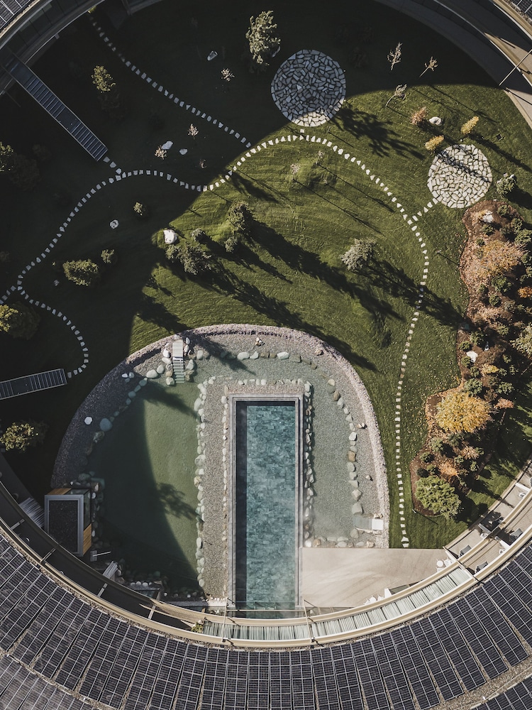 OLM Nature Escape Eco Aparthotel in Campo Tures, Italy