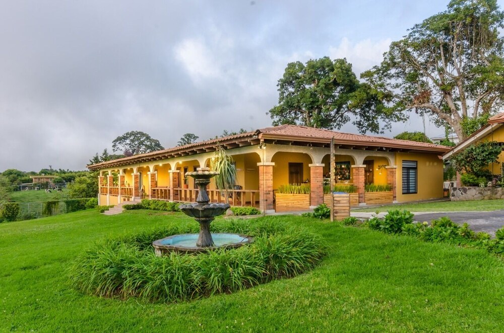 Ananta Wellness & Retreat in San Rafael, Costa Rica