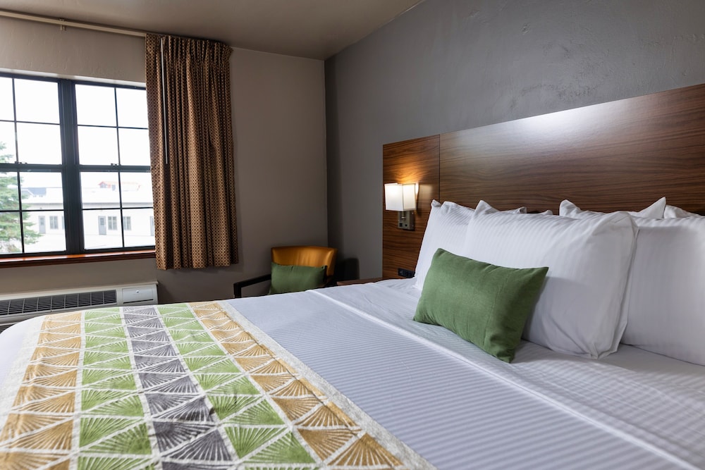 Extended Stay Airport - photo 4