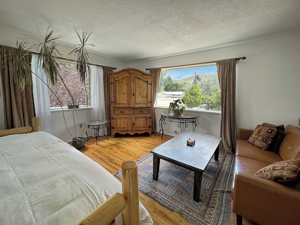 Rocky Mountain Inn - photo 29