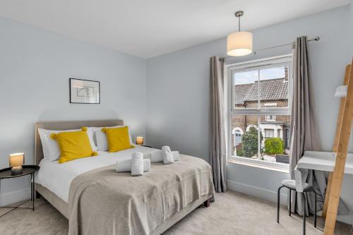 2BR Victorian Home 6 Mins Drive To Norwich Castle — 4-Star Luxury Hotel in Norwich, United Kingdom