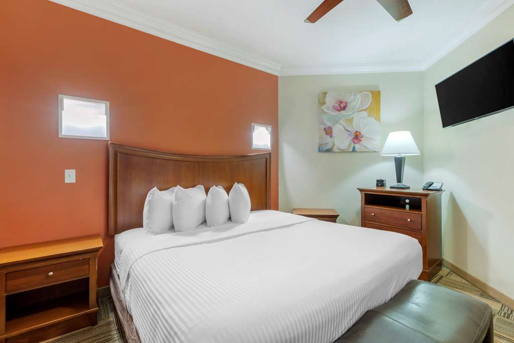 Best Western Plus Loveland Inn - photo 18