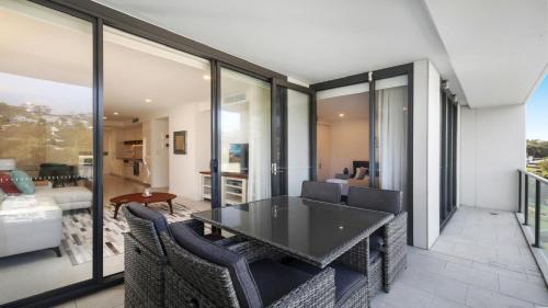Ocean Lane Short Walk To Beach Accom Holidays — carbon neutral stay, Terrigal