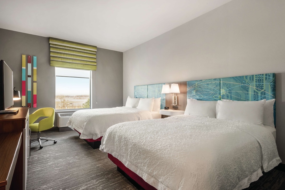 Hampton Inn Brooklyn Park - photo 5