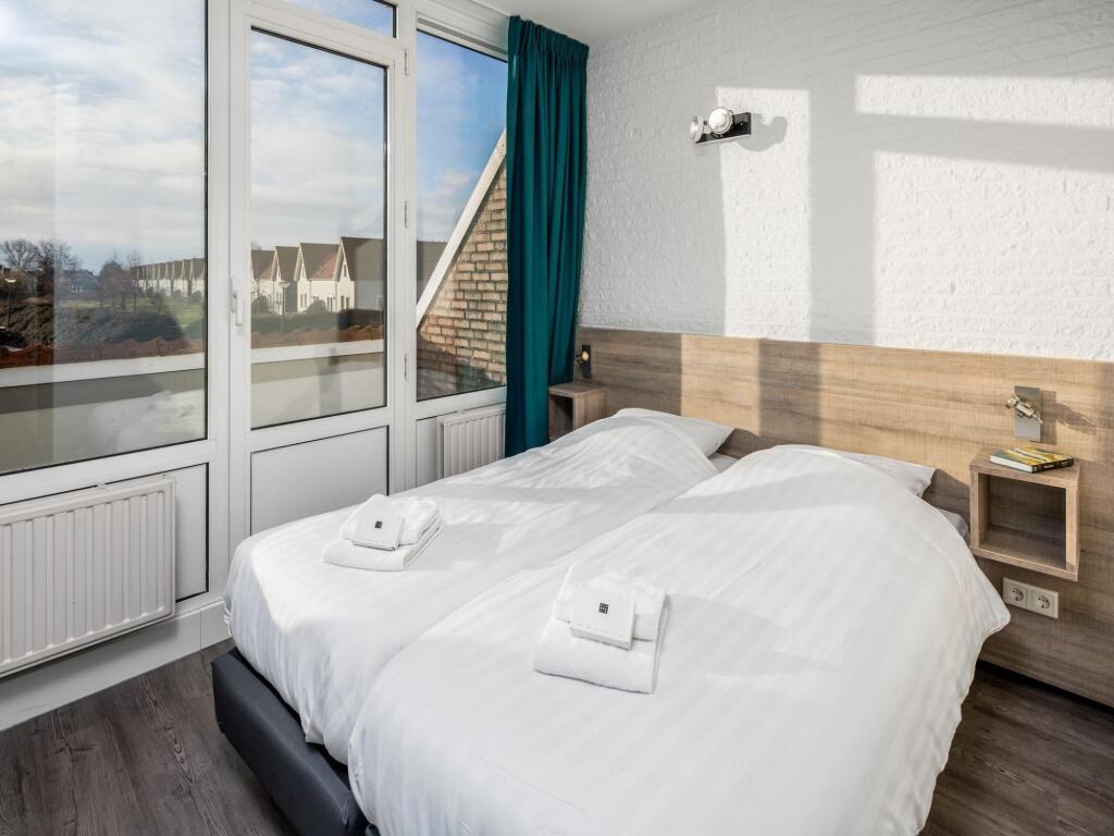 Villa With Whirlpool and Fireplace Near the Grevelingen Lake — 4-Star Luxury Hotel in Bruinisse, Netherlands