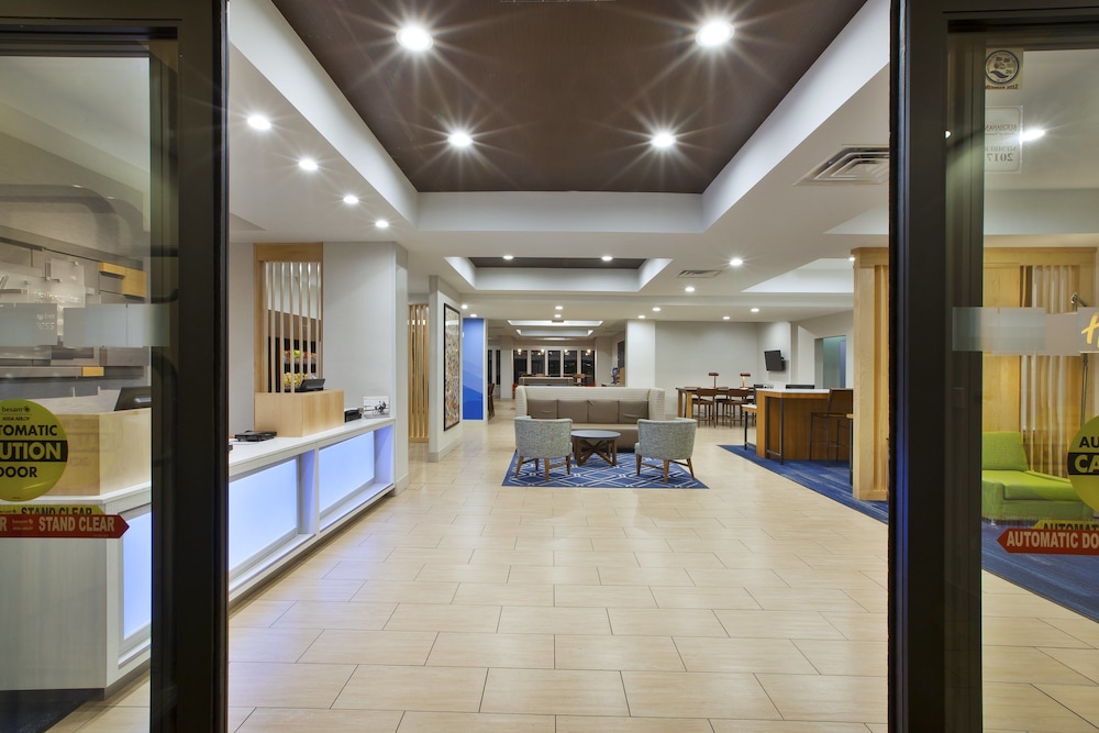 Holiday Inn Express Hotel & Suites Niles by IHG - photo 44