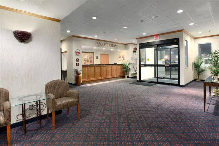 Hays Ambassador Hotel & Conference Center - photo 10