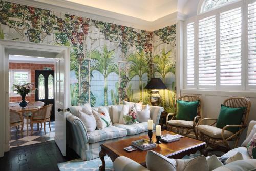 Palm House Luxury Wye Valley Country House 2 Bed Apartment Dog Friendly — 4-Star Luxury Hotel in Coleford, United Kingdom