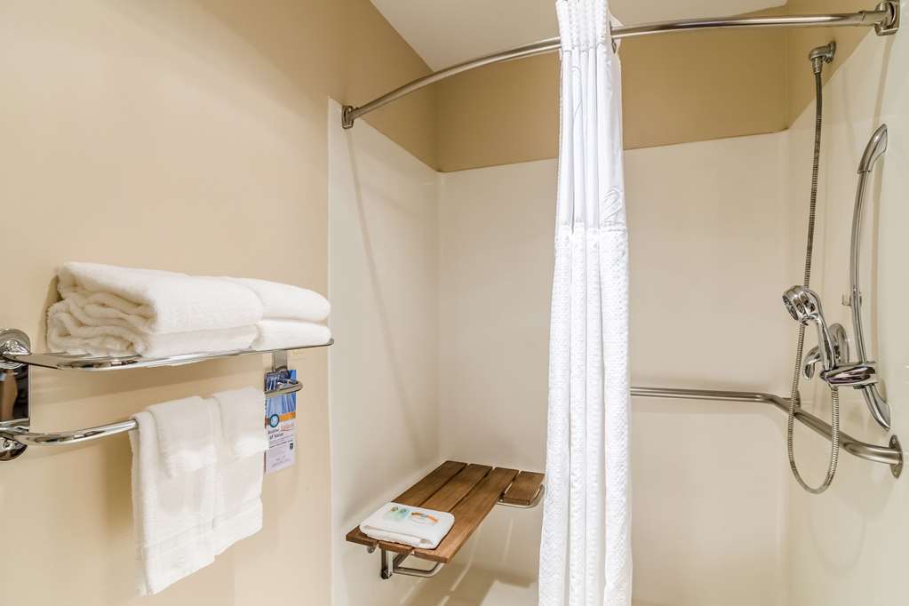 Quality Inn Alliance NE - photo 38
