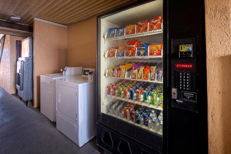 Red Roof Inn Muscle Shoals - photo 35