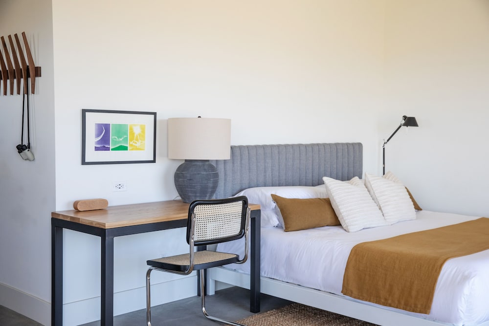 The Bungalows by Homestead Modern at The Joshua Tree Retreat Center - photo 4