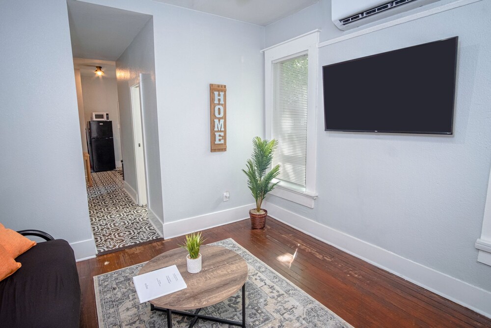 Sweet Stay 1br 1ba Near Downtown - photo 10