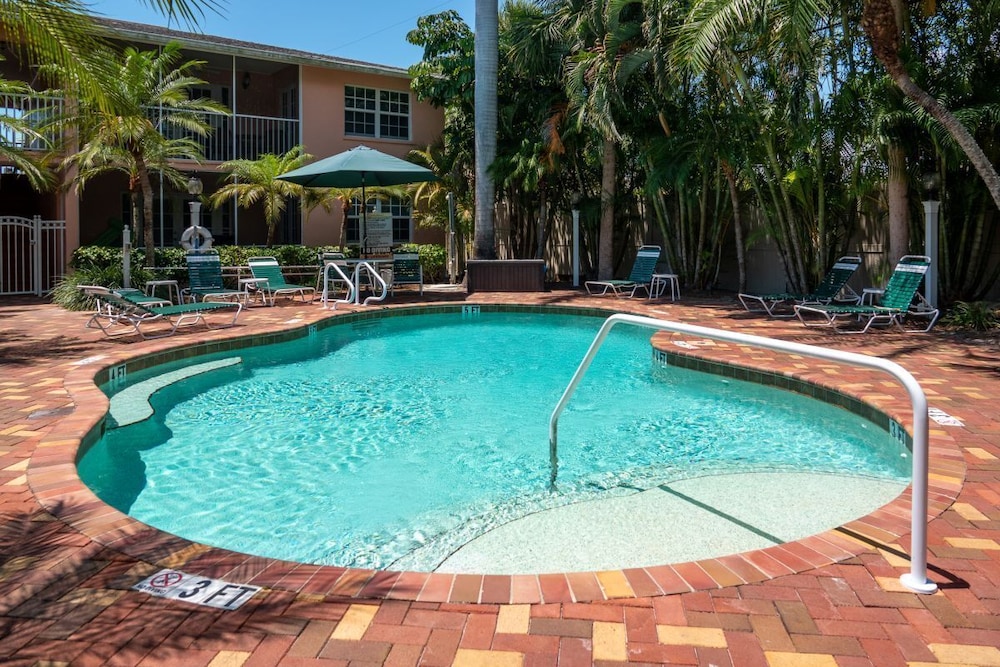 Siesta Key Inn - photo 39
