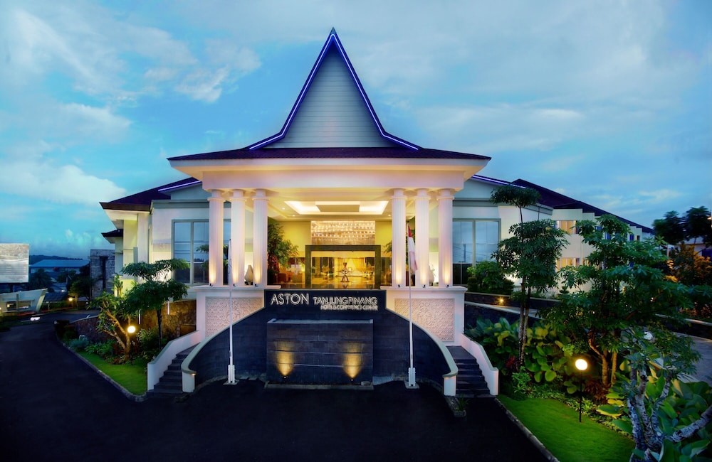 Aston Tanjung Pinang Hotel Conference Center — Tanjung Pinang