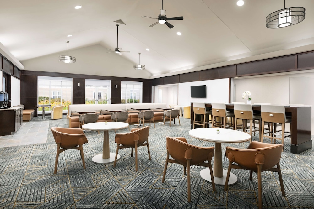 Homewood Suites by Hilton Manchester Airport - photo 38
