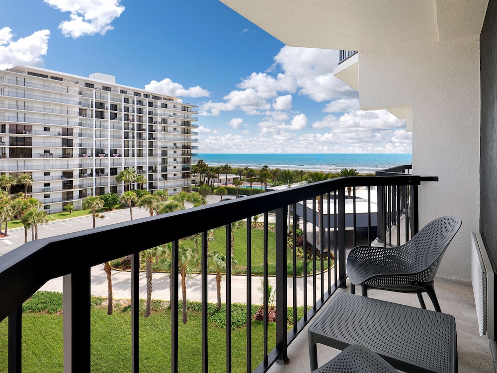 Hilton Garden Inn Cocoa Beach Oceanfront - photo 19
