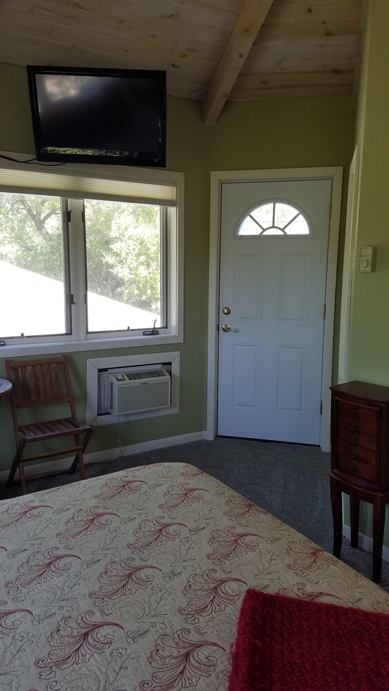 Red Bridge Inn - photo 10
