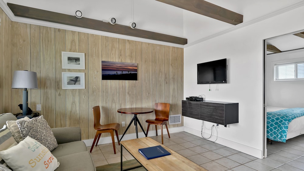 Driftwood Resort - photo 172