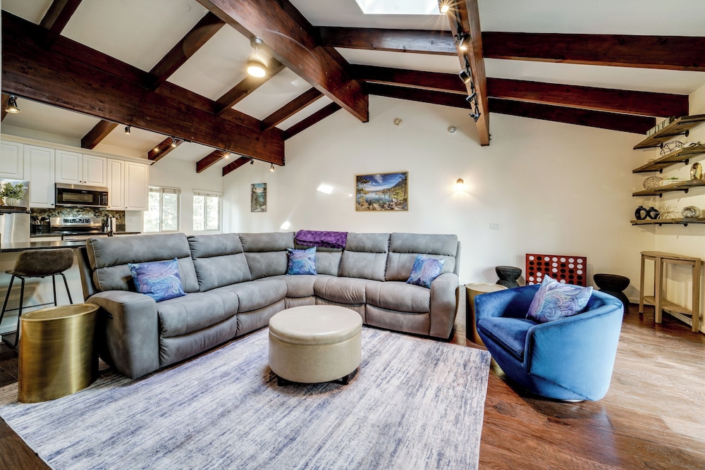 3 Mi to Slopes Family Tahoe North Shore Getaway