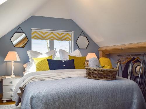 Shepherd's Loft - carbon neutral hotel in Benson