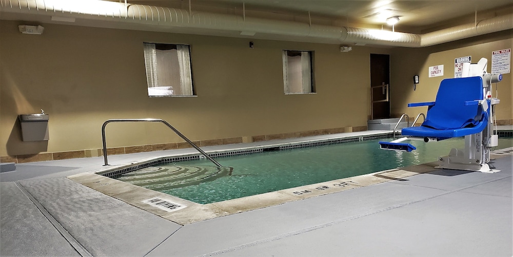 Baymont by Wyndham Belleville Airport Area - photo 28