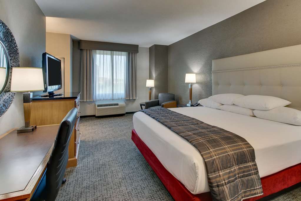 Drury Inn & Suites Phoenix Happy Valley - photo 26