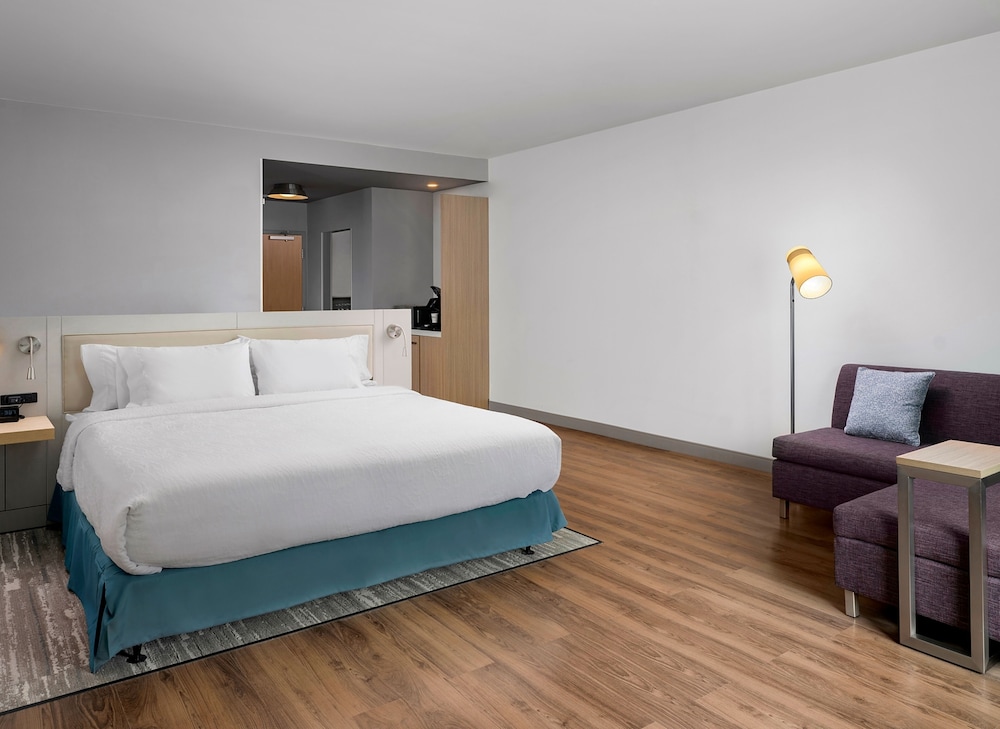 Hilton Garden Inn Grapevine at Silverlake Crossing - photo 17