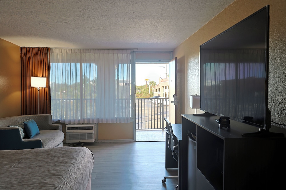 Quality Inn Kennedy Space Center - photo 35