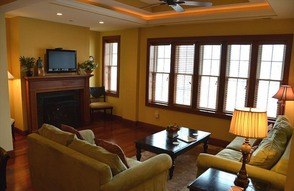 The Flanders Hotel - photo 27
