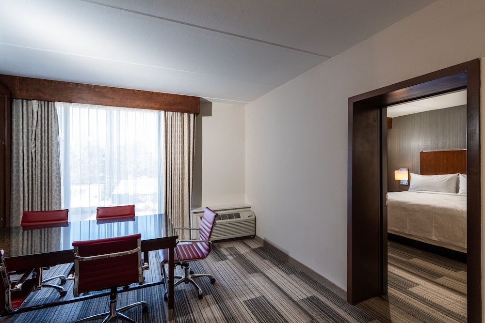 Four Points by Sheraton Atlanta Airport West - photo 8