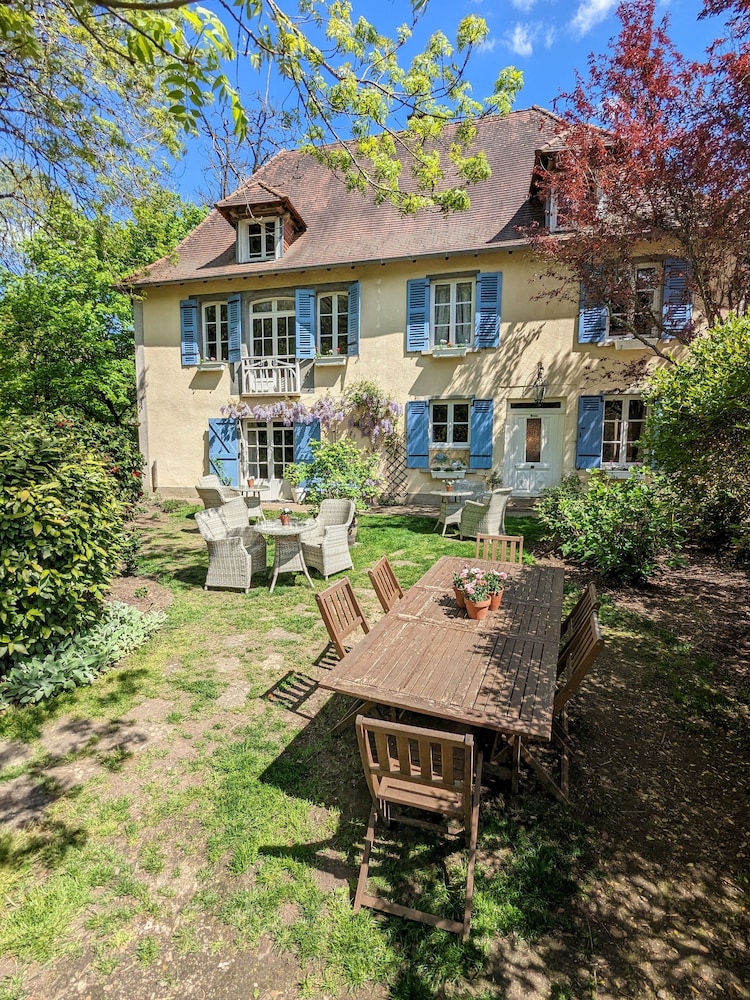 Sous le Chateau — hotel in Jumilhac-Le-Grand