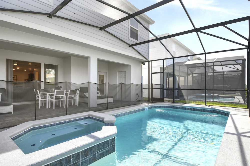 Relax in Style Pool Resort Amenities Near Disney - photo 32