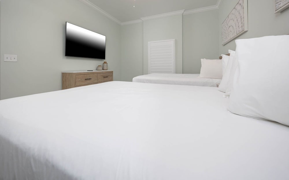 Phoenix Gulf Towers 1207 3 Bedroom Condo - photo 8