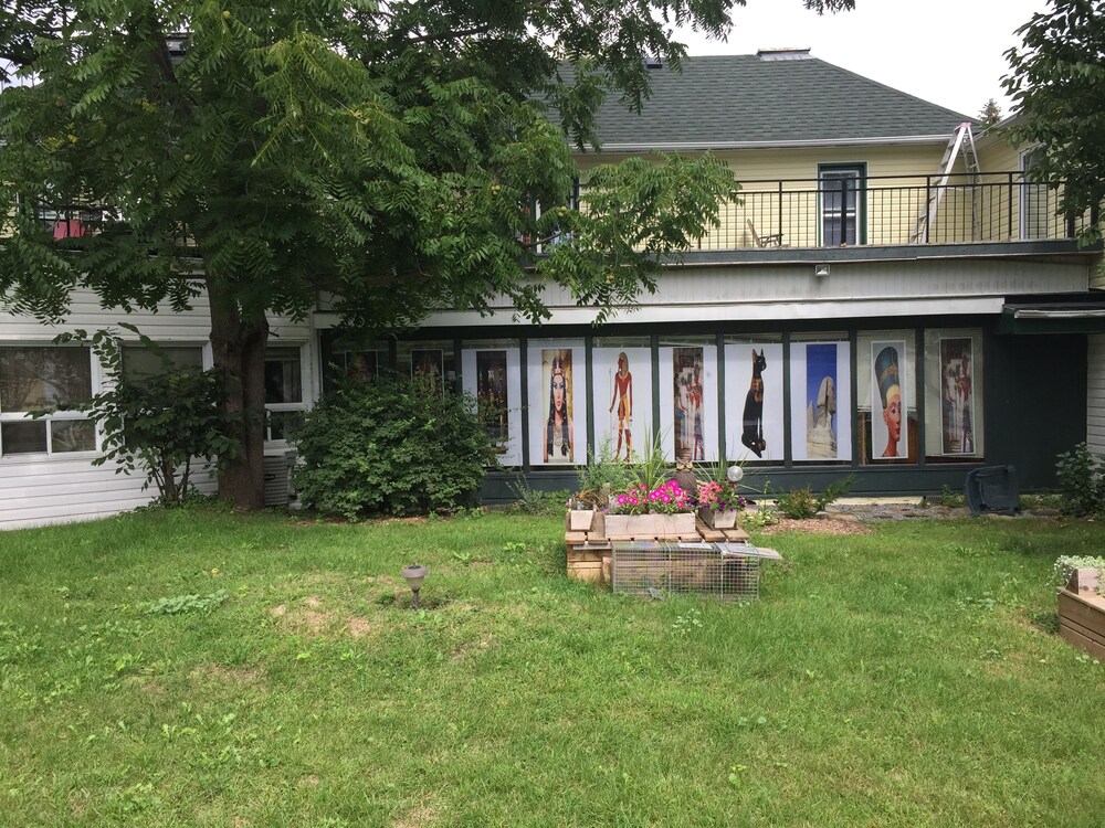 River Breeze Inn - carbon neutral hotel in Carleton Place