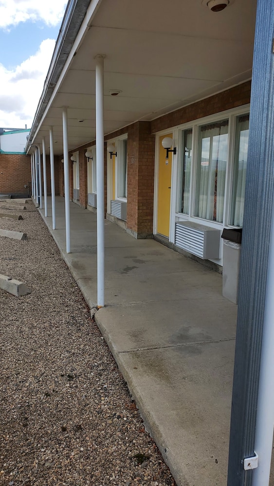 Robin Hood Motel - photo 50