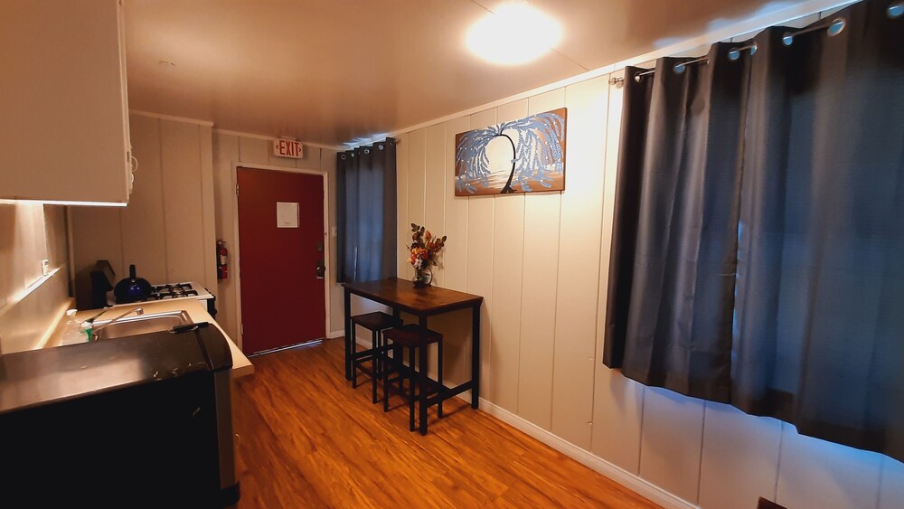 Sherwood Arms Motel - photo 28