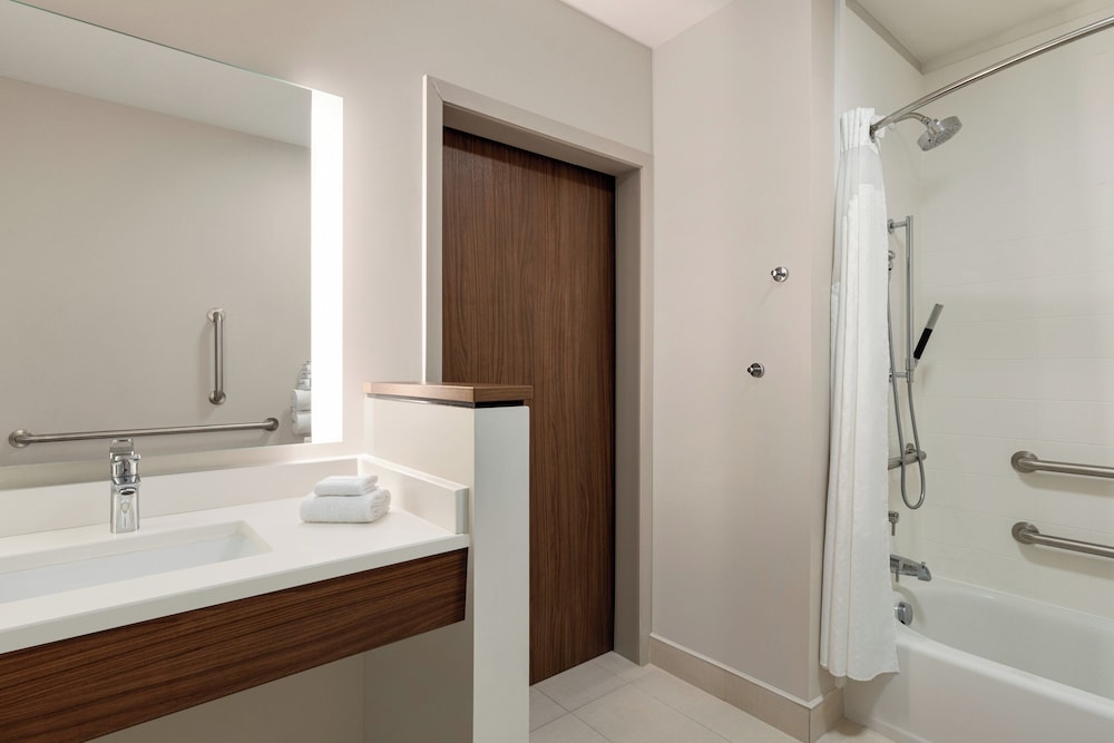 Holiday Inn Express And Suites Dalton Walnut Ave - photo 21